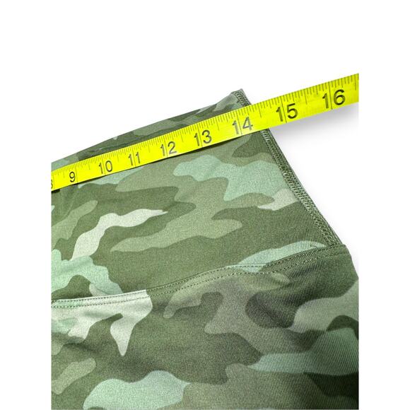 Pink Victoria Secret Green Camo High-waisted Athletic Shorts Size Medium - Picture 3 of 8
